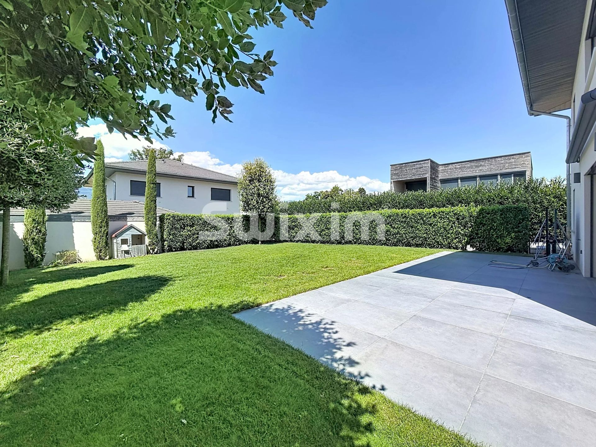 house 6 Rooms for sale on Prévessin-Moëns (01280)