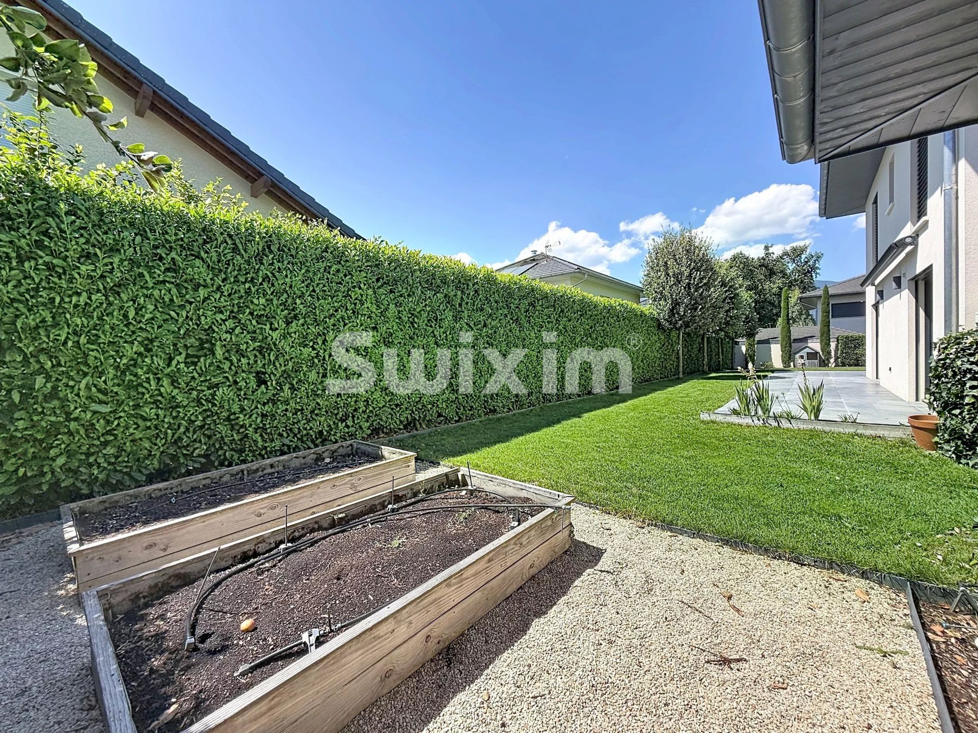 house 6 Rooms for sale on Prévessin-Moëns (01280)