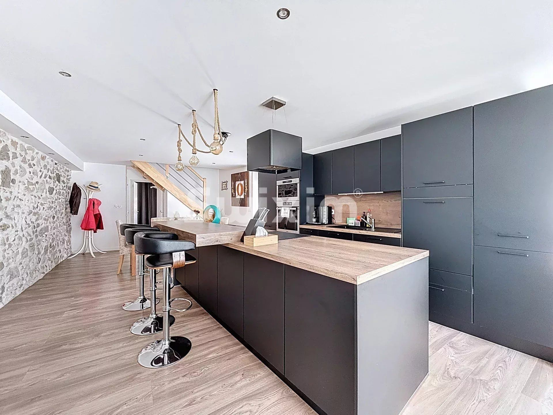 apartment 6 Rooms for sale on Divonne-les-Bains (01220)