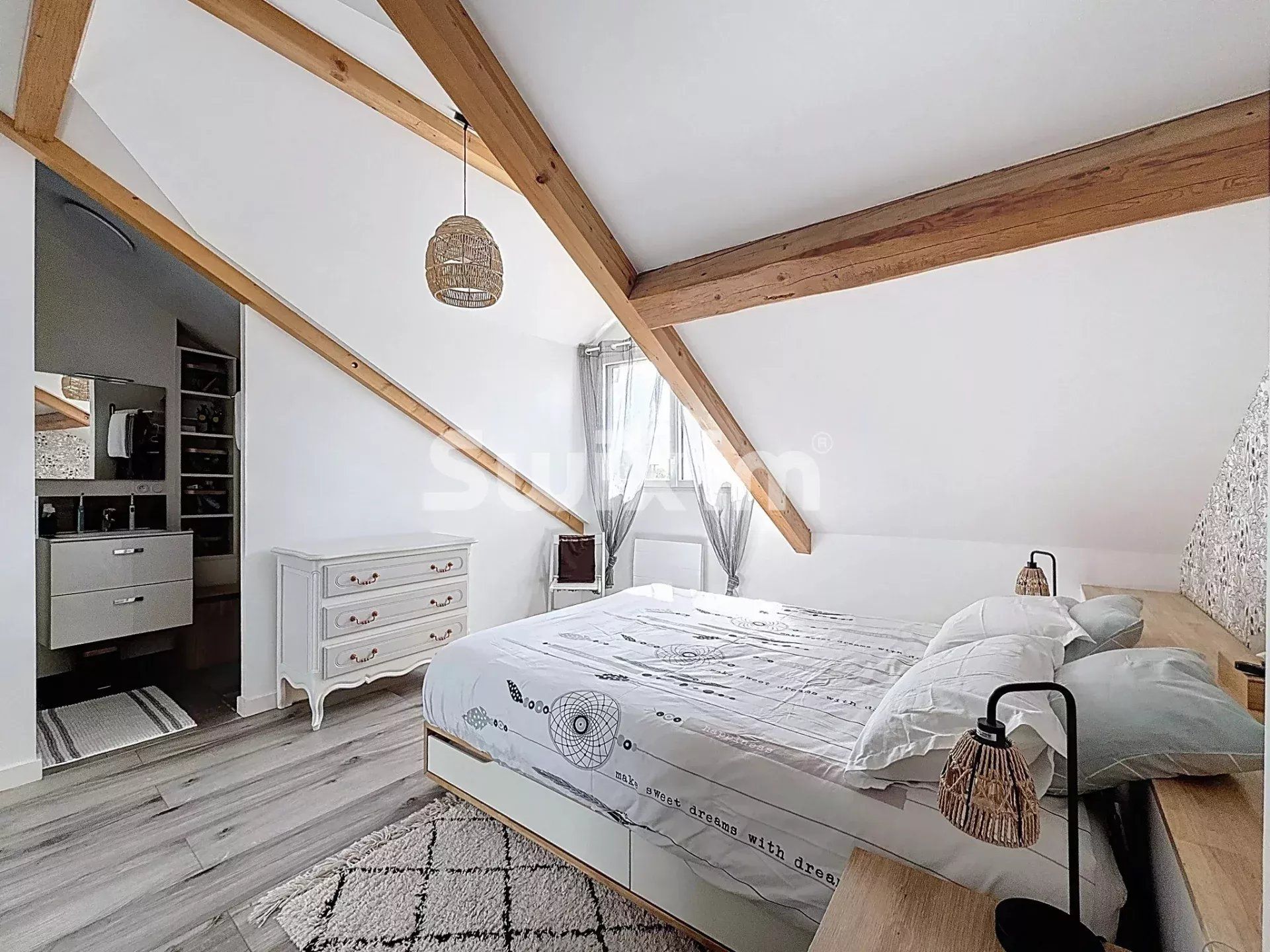 apartment 6 Rooms for sale on Divonne-les-Bains (01220)