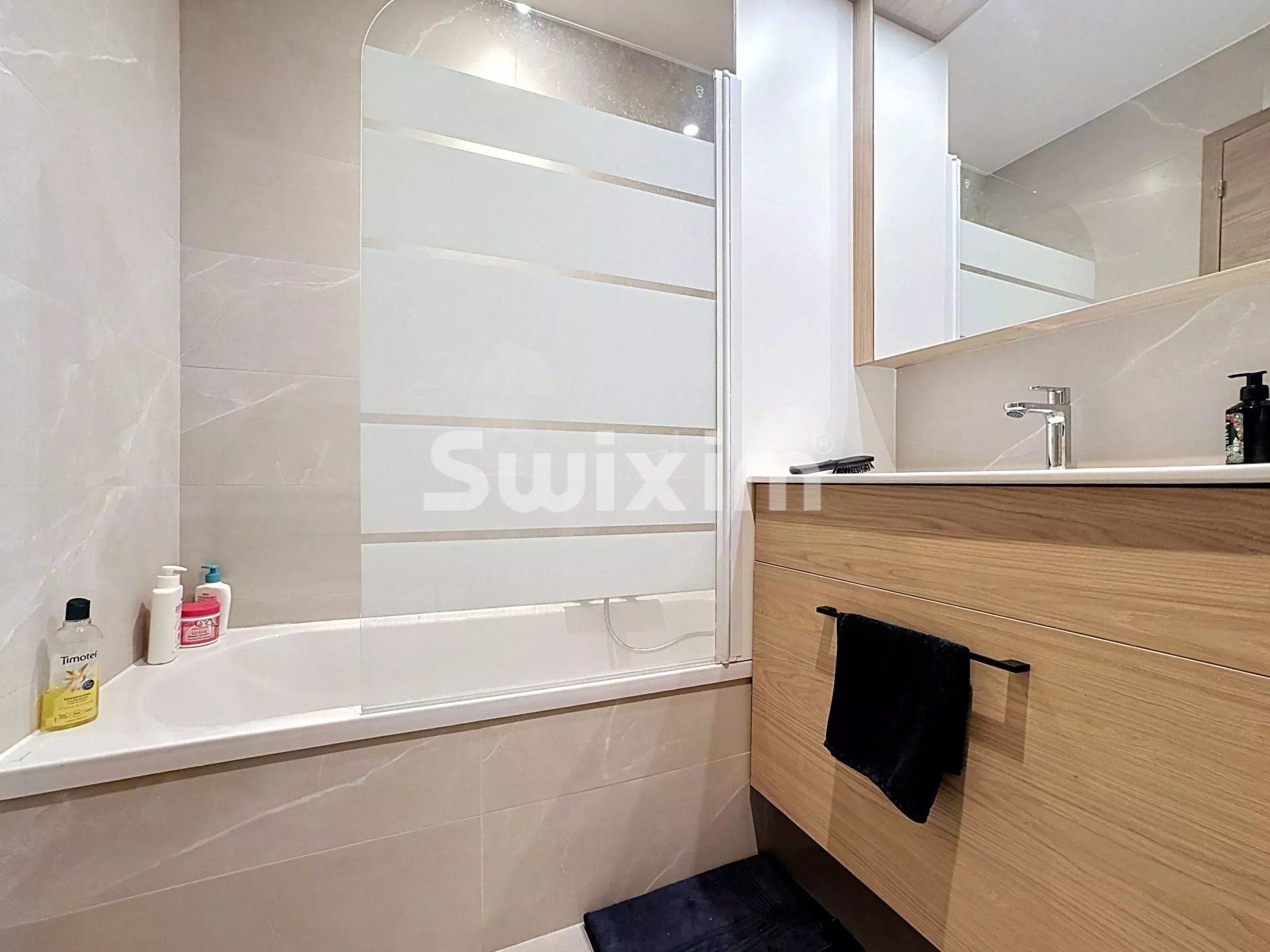 apartment 2 Rooms for sale on Gex (01170)
