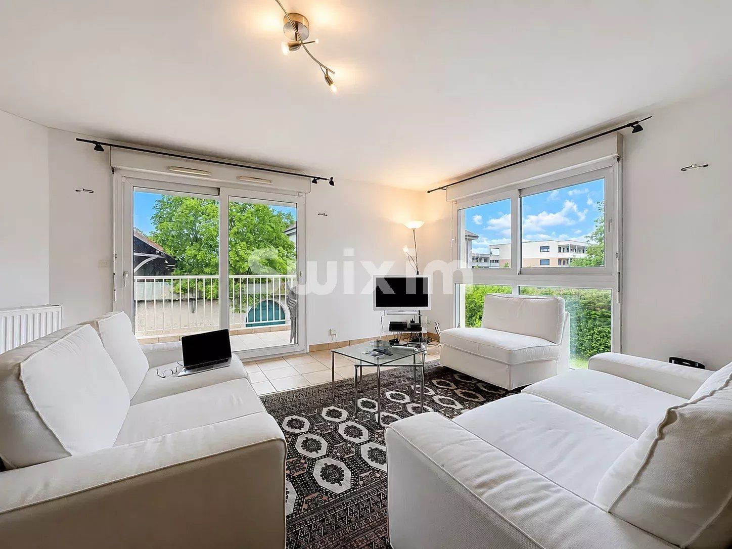 apartment 3 Rooms for sale on Cessy (01170)