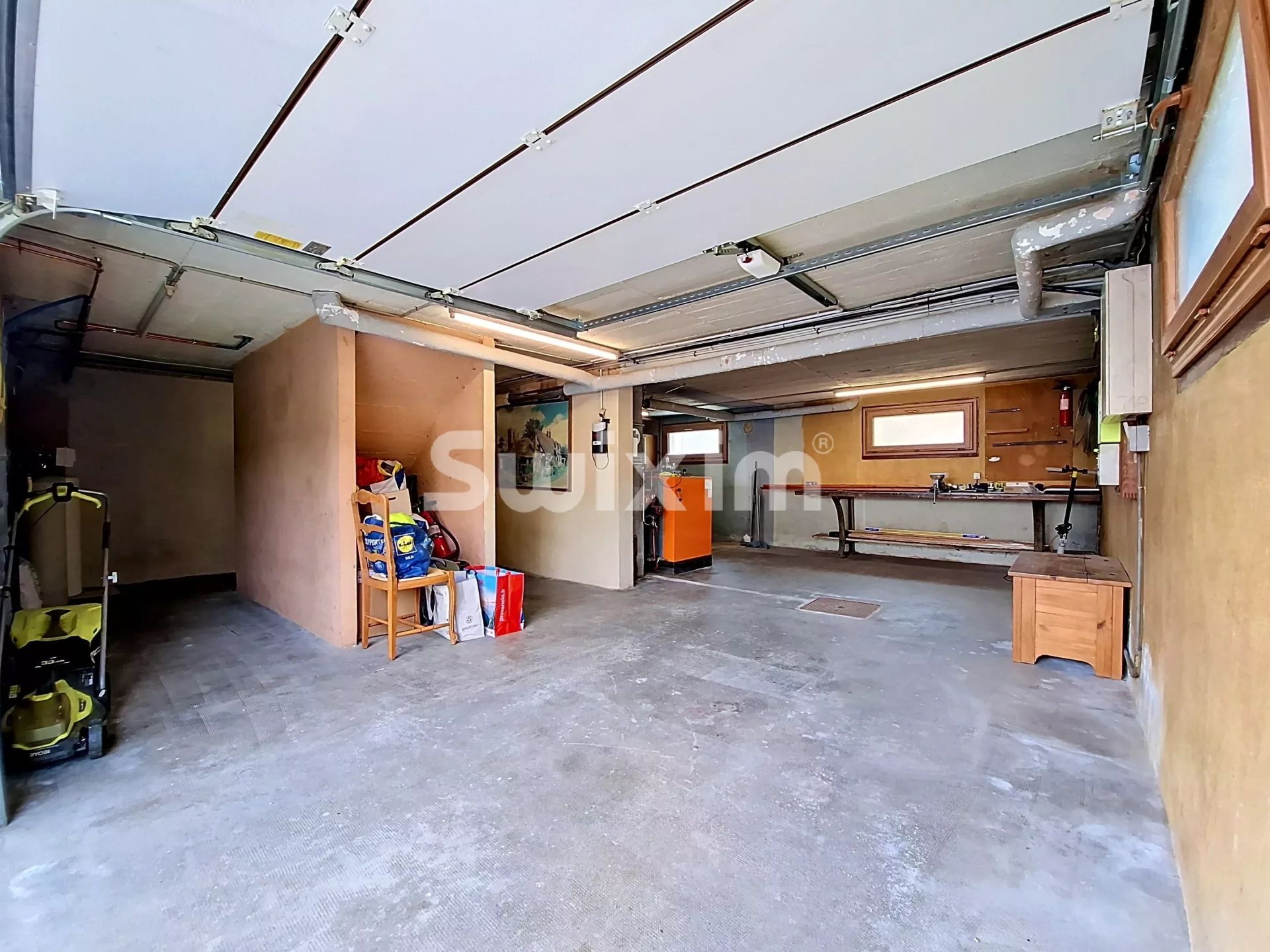house 6 Rooms for sale on Cluses (74300)